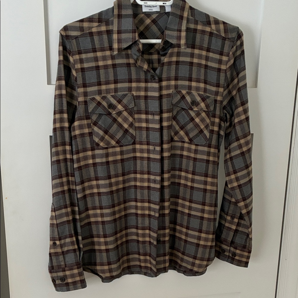 Aritzia Sunday Best flannel top NWT size xs
